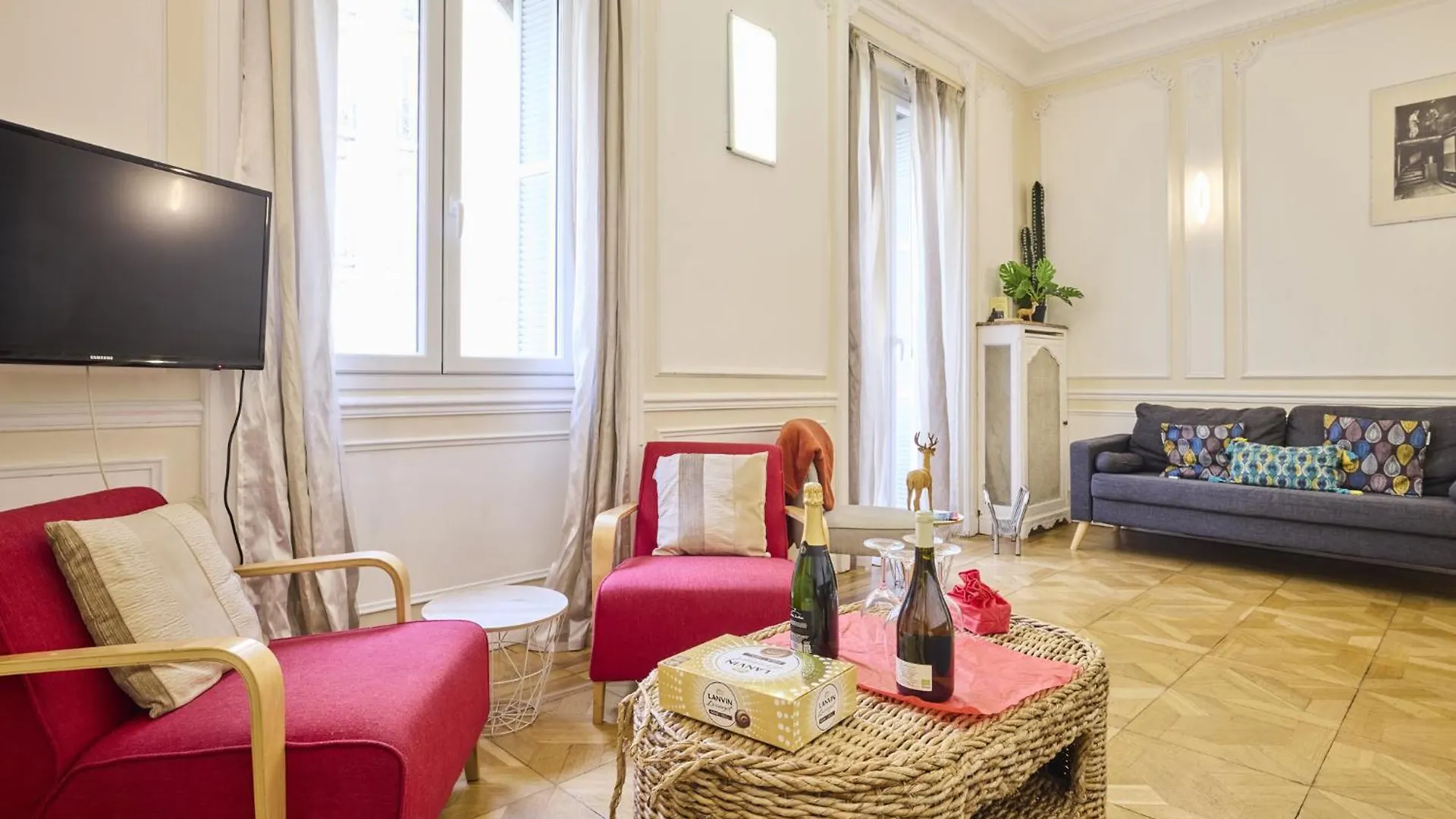 Appartements Nice Centre Proche Mer Carre D'Or